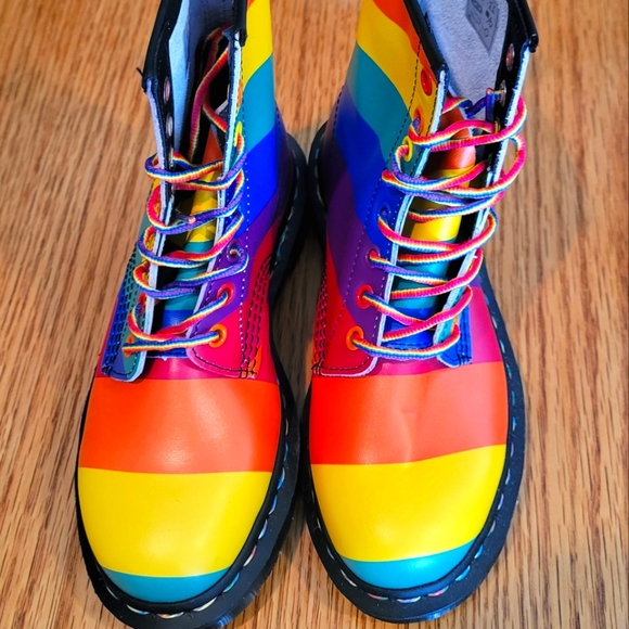 Made in Asia Doc Marten boot - Picture 9 of 9